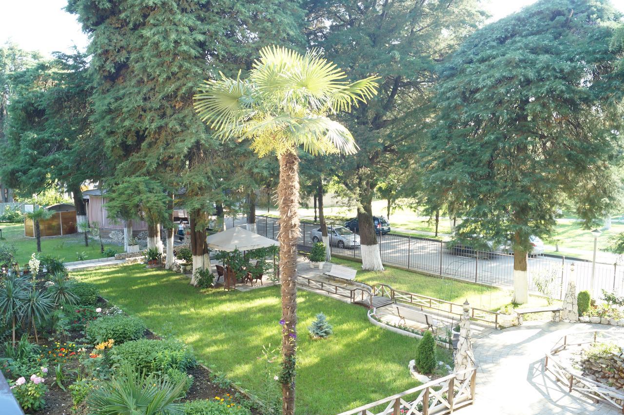 Pitsunda Hotel Kültér fotó