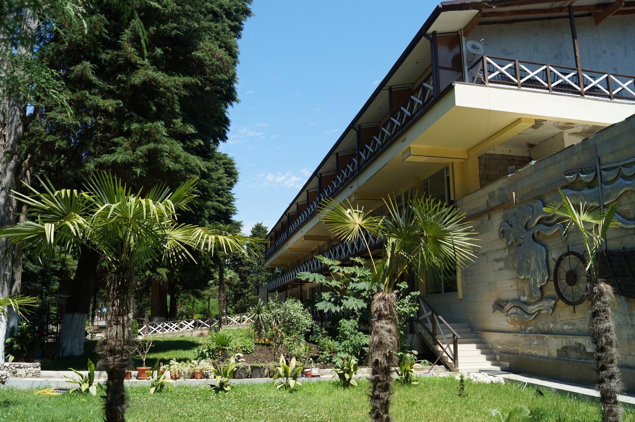Pitsunda Hotel Kültér fotó
