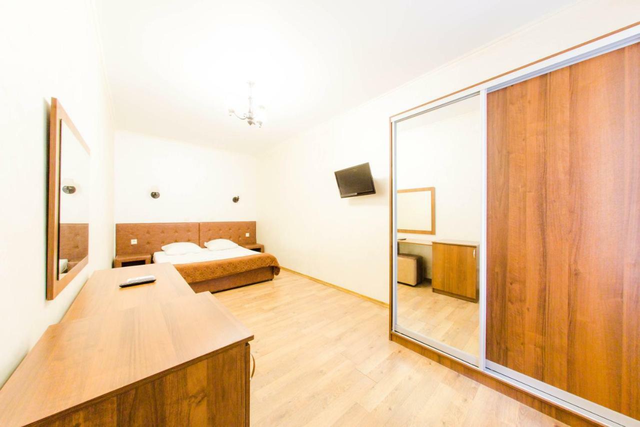 Pitsunda Hotel Kültér fotó