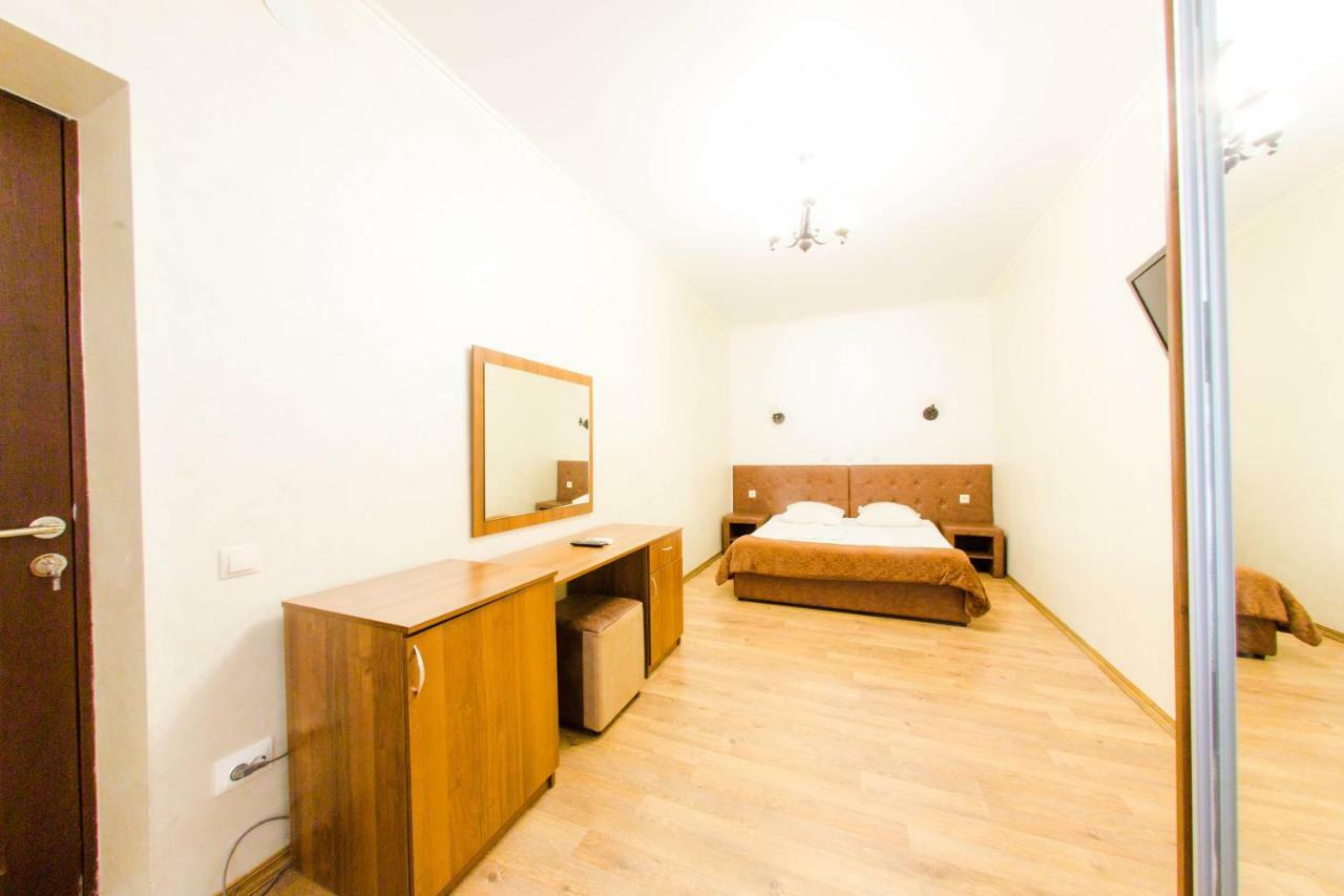 Pitsunda Hotel Kültér fotó