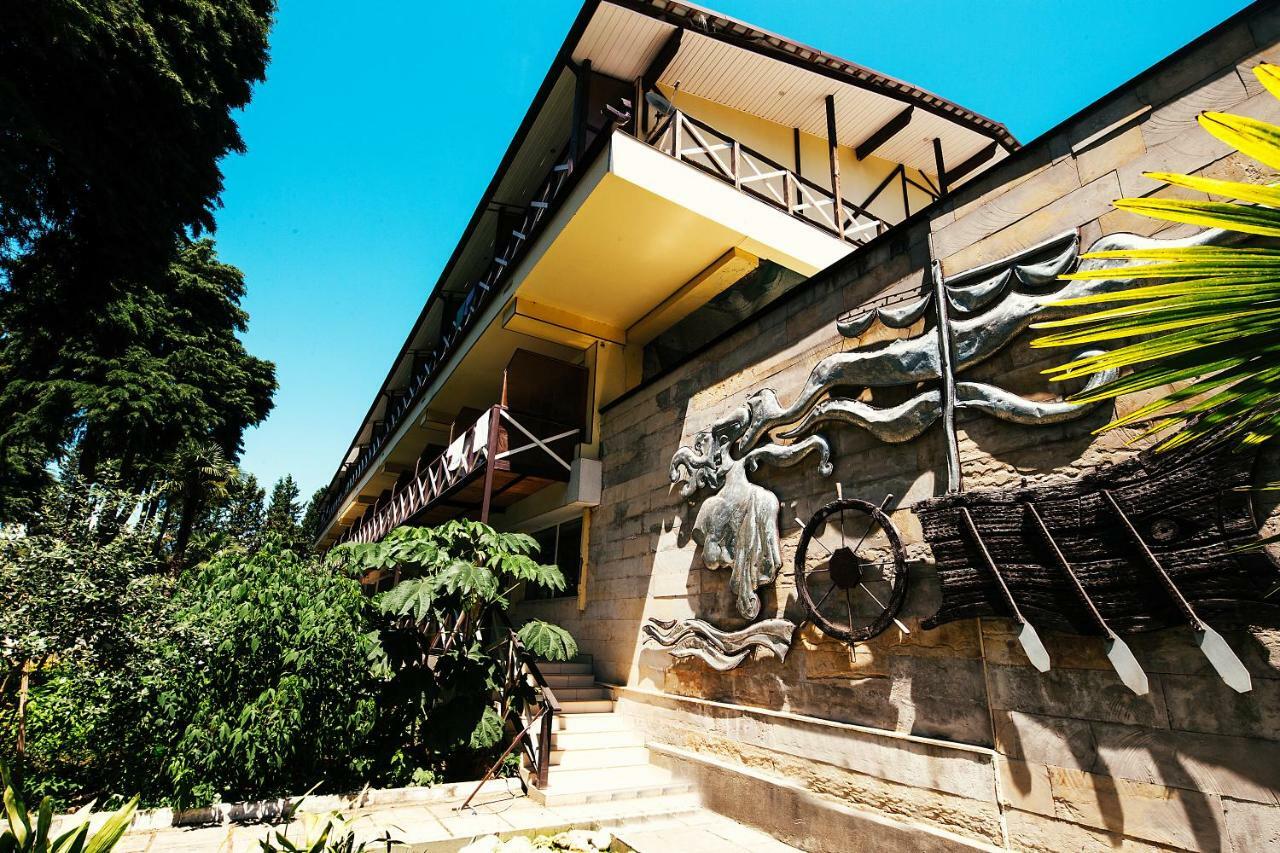 Pitsunda Hotel Kültér fotó